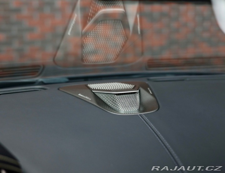 Aston Martin DB12 4.0 V8 Volante | Xenon š 2025