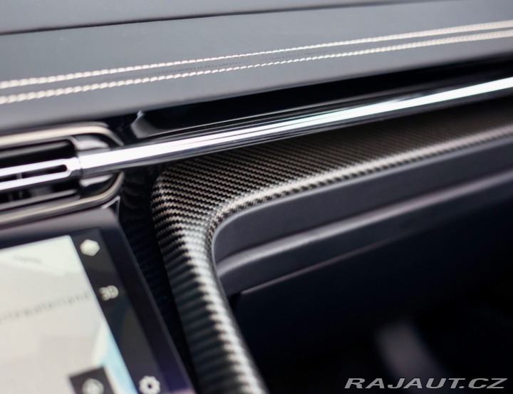 Aston Martin DB12 4.0 V8 Volante | Xenon š 2025