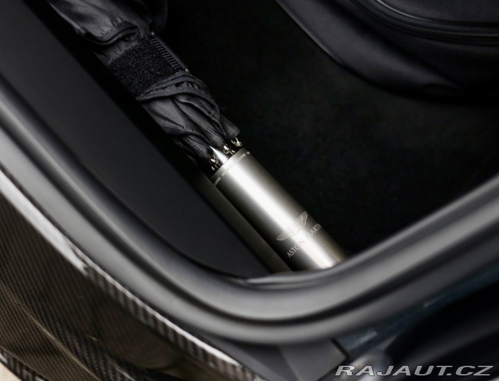 Aston Martin DB12 4.0 V8 Volante | Xenon š 2025