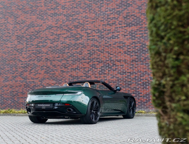 Aston Martin DB12 4.0 V8 Volante | Green m 2024