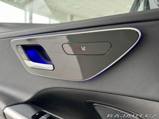 Mercedes-Benz C 300e AMG 230kW*Nez.Topení 2022