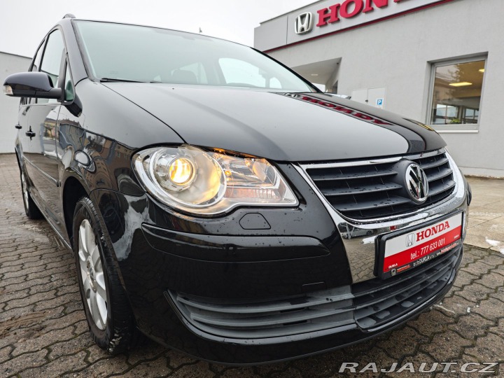 Volkswagen Touran 1.6 United Digiklima 7 mí 2008