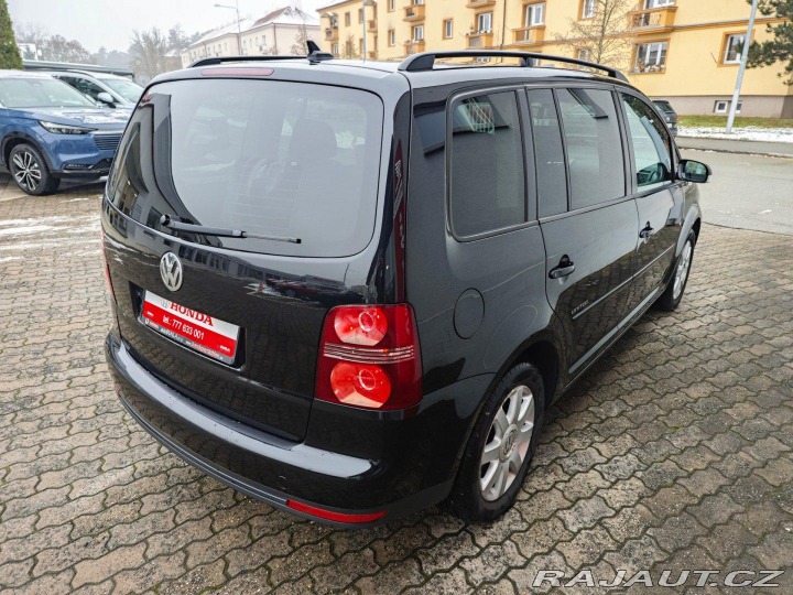 Volkswagen Touran 1.6 United Digiklima 7 mí 2008