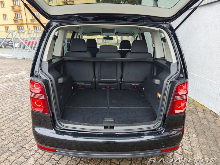 Volkswagen Touran 1.6 United Digiklima 7 mí 2008