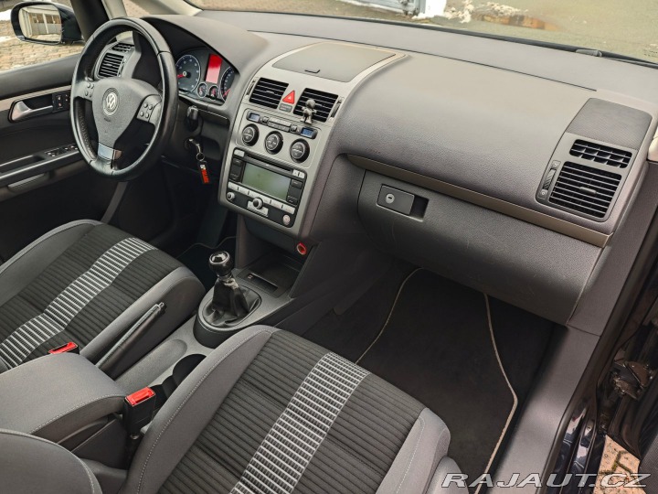 Volkswagen Touran 1.6 United Digiklima 7 mí 2008