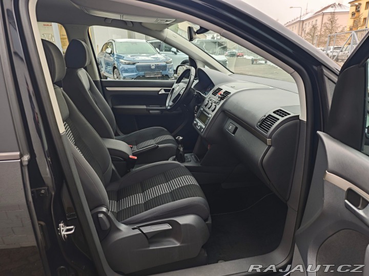 Volkswagen Touran 1.6 United Digiklima 7 mí 2008