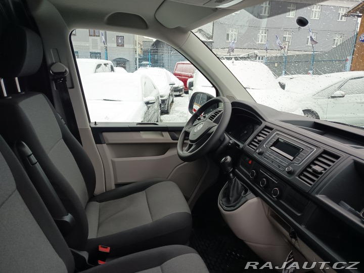 Volkswagen Transporter 2,0TDI 3-mistný ČR DPH 2018