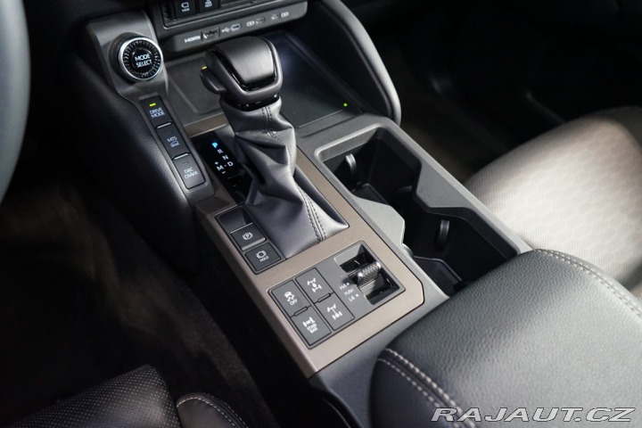 Toyota Land Cruiser EXECUTIVE*NEZ.TOP*360*HUD 2024