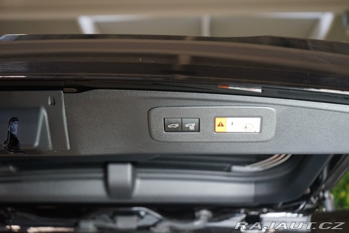 Toyota Land Cruiser EXECUTIVE*NEZ.TOP*360*HUD 2024