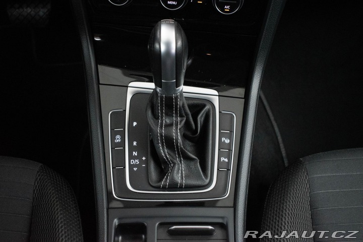 Volkswagen Golf 1.6 TDI*77kW*CUP*DSG*VÝHŘ 2015
