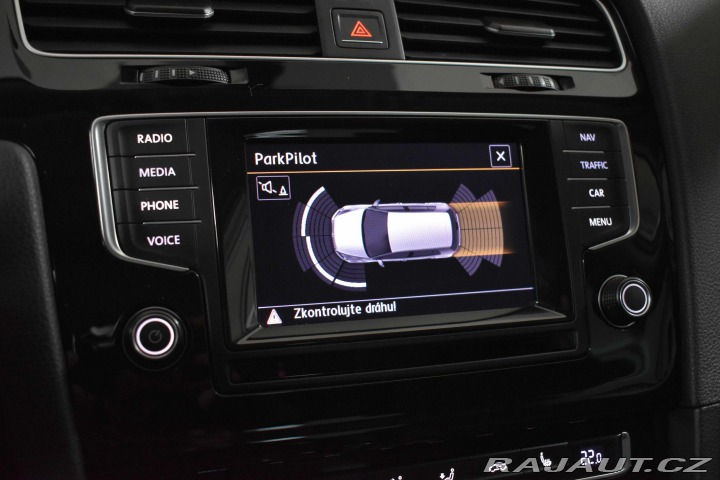 Volkswagen Golf 1.6 TDI*77kW*CUP*DSG*VÝHŘ 2015