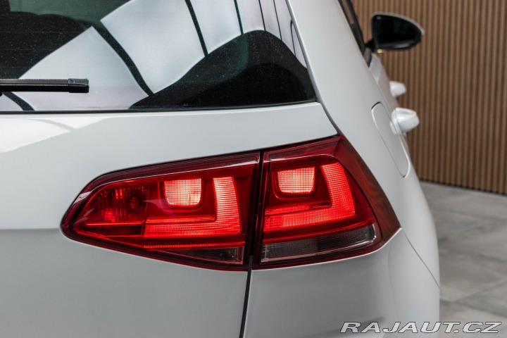 Volkswagen Golf 1.6 TDI*77kW*CUP*DSG*VÝHŘ 2015