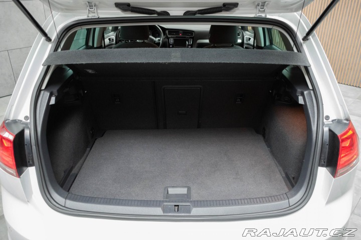 Volkswagen Golf 1.6 TDI*77kW*CUP*DSG*VÝHŘ 2015