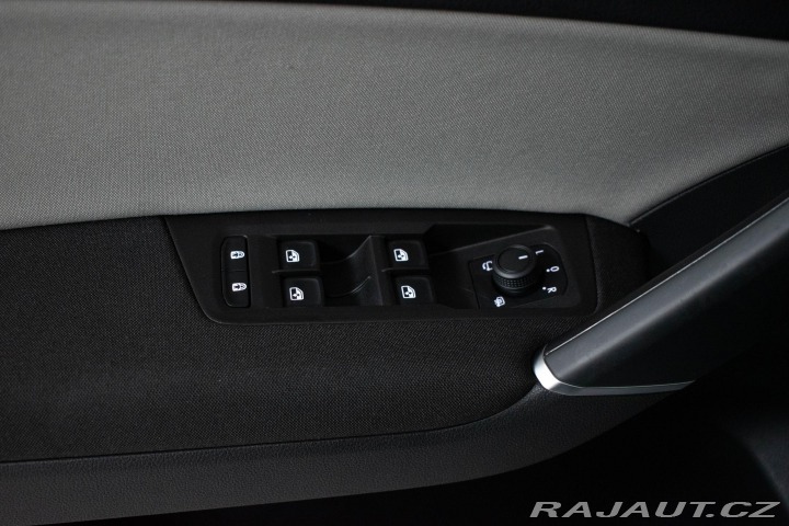 Volkswagen Touran 1.5 TSI REZERVACE 2024