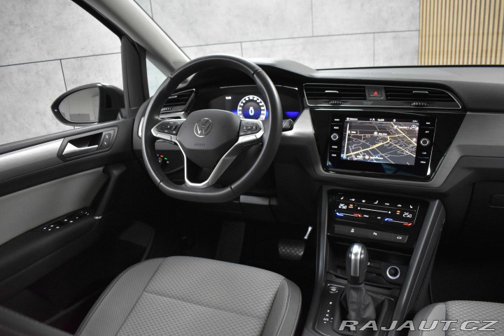 Volkswagen Touran 1.5 TSI REZERVACE 2024