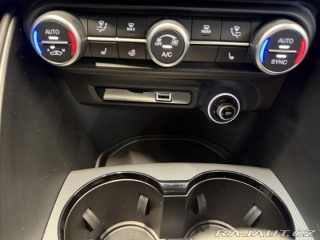 Alfa Romeo Giulia 2.0 Turbo 280k AT8 AWD I 2025