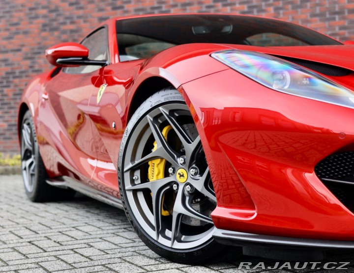 Ferrari 812 Superfast  6.5 V12 | zdvi 2020