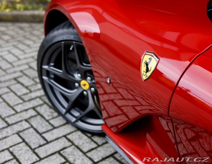 Ferrari 812 Superfast  6.5 V12 | zdvi 2020