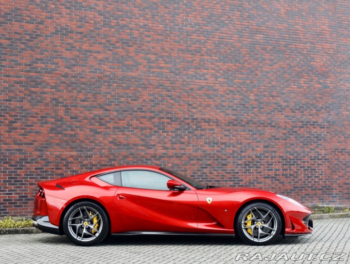 Ferrari 812 Superfast  6.5 V12 | zdvi 2020