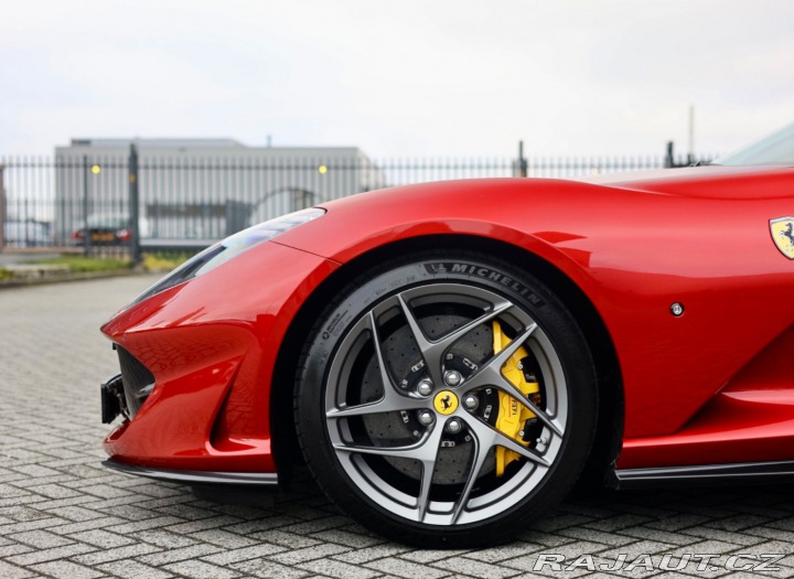 Ferrari 812 Superfast  6.5 V12 | zdvi 2020