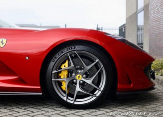 Ferrari 812 Superfast  6.5 V12 | zdvi 2020