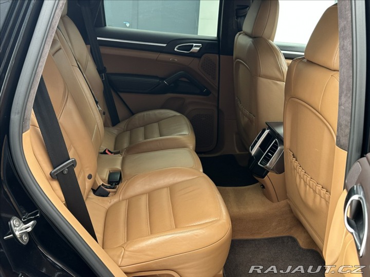 Porsche Cayenne 4,8 V8 420PS  GTS A/T 4x4 2012