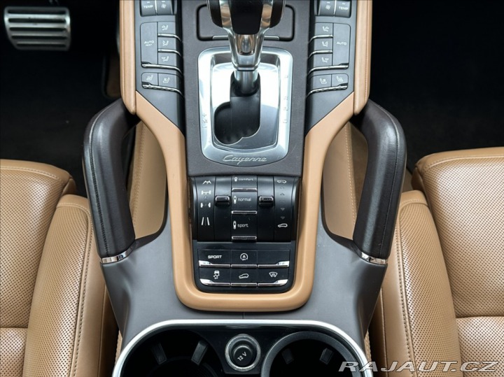 Porsche Cayenne 4,8 V8 420PS  GTS A/T 4x4 2012