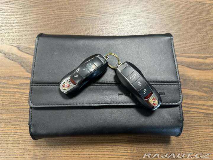 Porsche Cayenne 4,8 V8 420PS  GTS A/T 4x4 2012