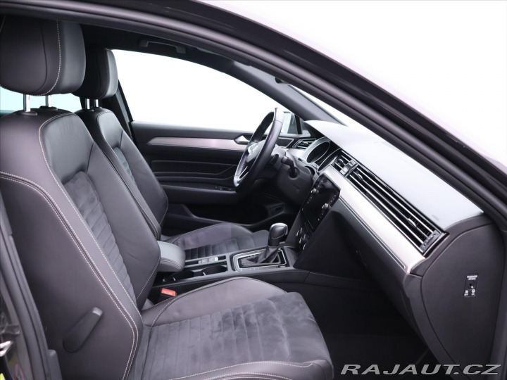 Volkswagen Passat 2,0 TDI 140kW DSG LED R-L 2019