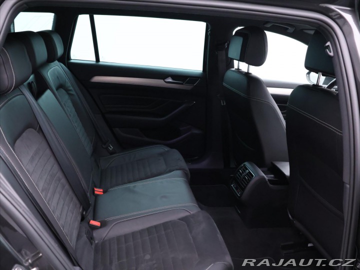 Volkswagen Passat 2,0 TDI 140kW DSG LED R-L 2019