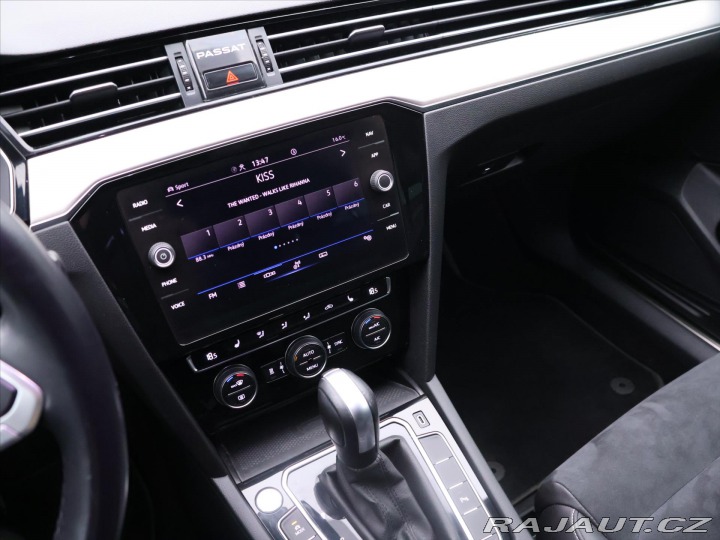 Volkswagen Passat 2,0 TDI 140kW DSG LED R-L 2019