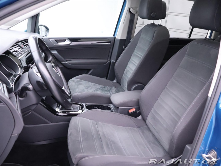 Volkswagen Touran 2,0 TDI DSG CZ Highline 7 2018