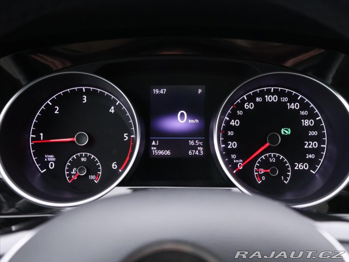 Volkswagen Touran 2,0 TDI DSG CZ Highline 7 2018