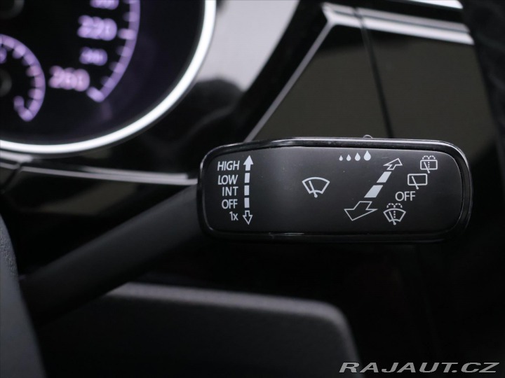 Volkswagen Touran 2,0 TDI DSG CZ Highline 7 2018