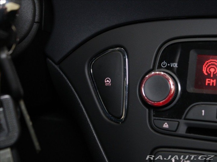 Opel Corsa 1,4 i 66kW 1.maj.ČR 94tkm 2017