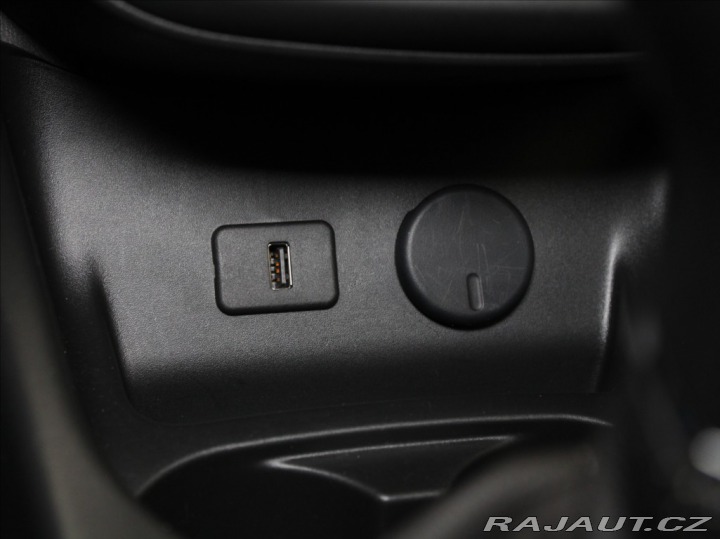 Opel Corsa 1,4 i 66kW 2.maj.ČR 94tkm 2017