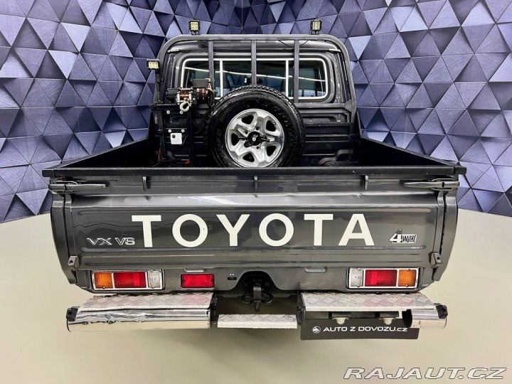 Toyota Land Cruiser 4.0 GRJ 79 DOUBLE PICK-UP 1800