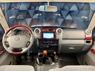 Toyota Land Cruiser 4.0 GRJ 79 DOUBLE PICK-UP 1800
