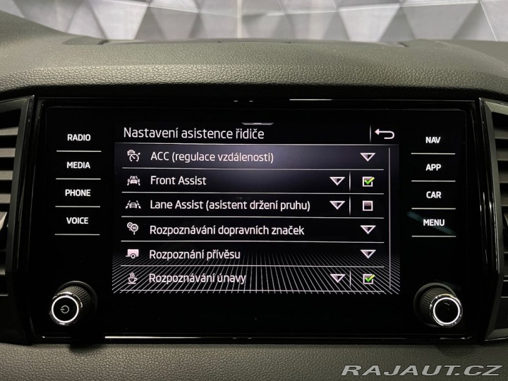 Škoda Karoq 1.5 TSI DSG SPORTLINE, MA 2022