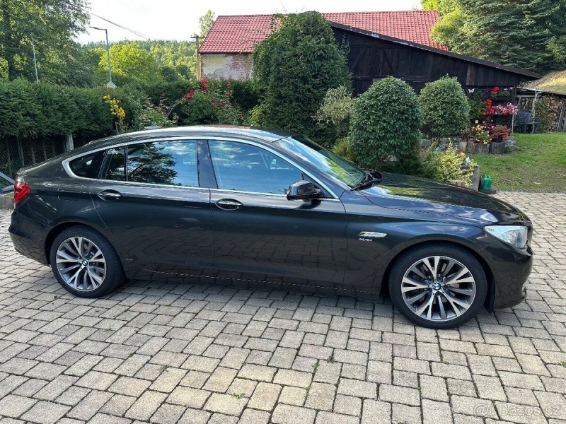 BMW 5 3,0 GT xDrive 2012 výbo