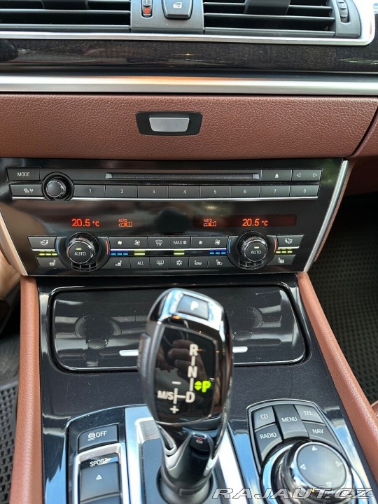 BMW 5 3,0 GT xDrive 2012 výbo 2012