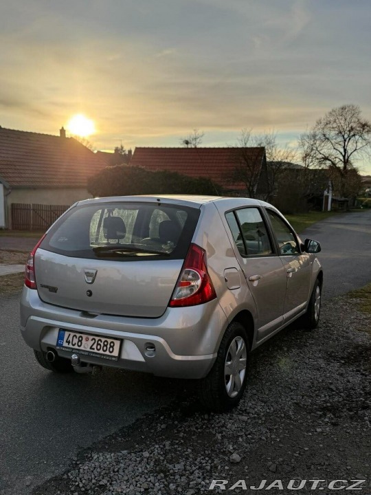 Dacia Sandero 1,6 64KW 60tkm, tažné z 2010