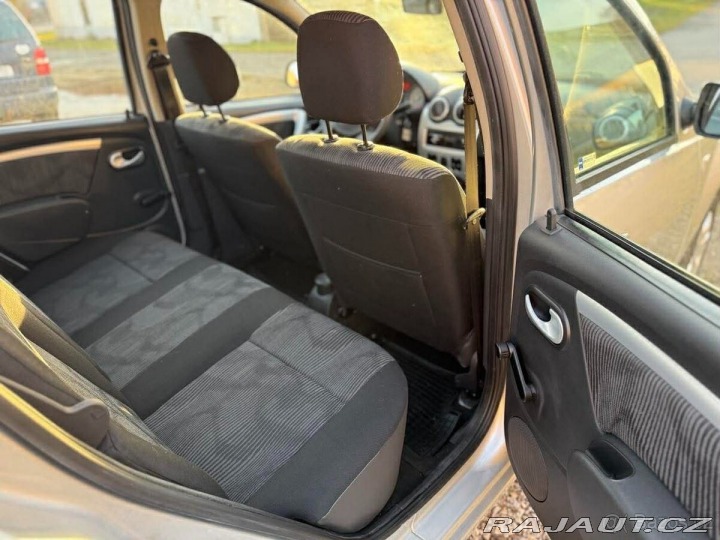 Dacia Sandero 1,6 64KW 60tkm, tažné z 2010