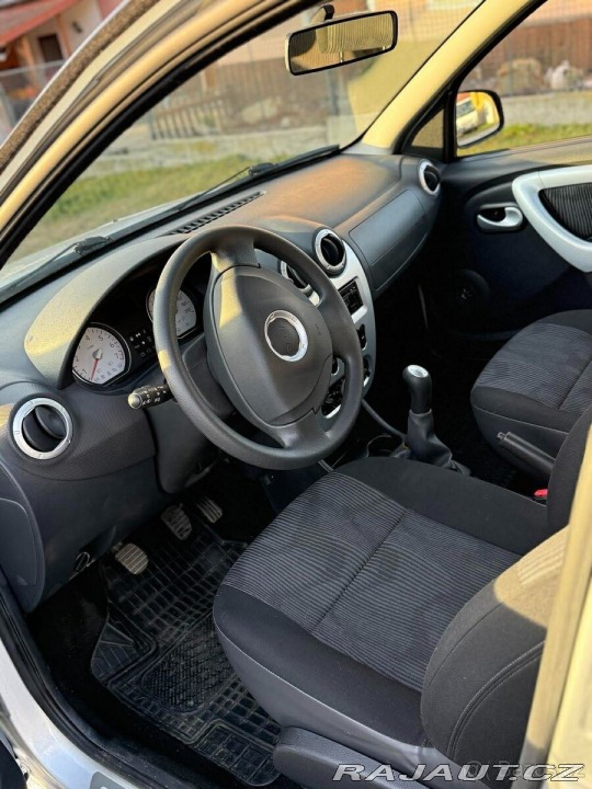 Dacia Sandero 1,6   64KW 60tkm, tažné z 2010