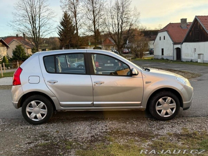 Dacia Sandero 1,6 64KW 60tkm, tažné z 2010