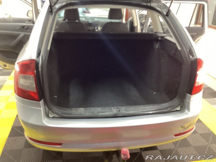 Škoda Octavia 1,6 Combi TDi 77 kw 1800