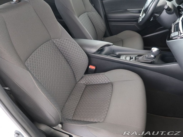 Toyota C-HR 1.8Hybrid,CZ,1Maj,Comfort 2023