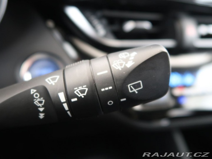 Toyota C-HR 1.8Hybrid,CZ,1Maj,Comfort 2023