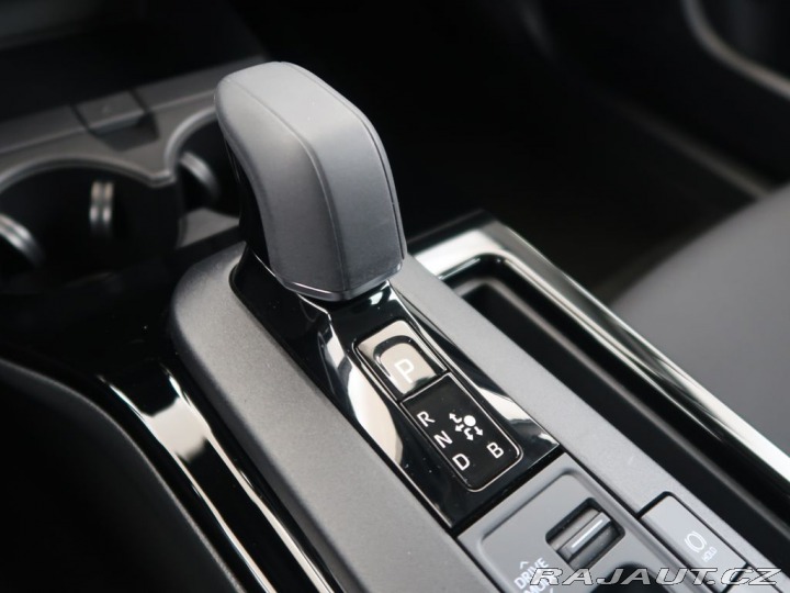 Toyota Prius 2.0Hybrid,CZ,1Maj,Prestig 2023