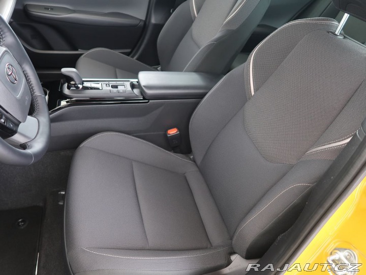 Toyota Prius 2.0Hybrid,CZ,1Maj,Prestig 2024